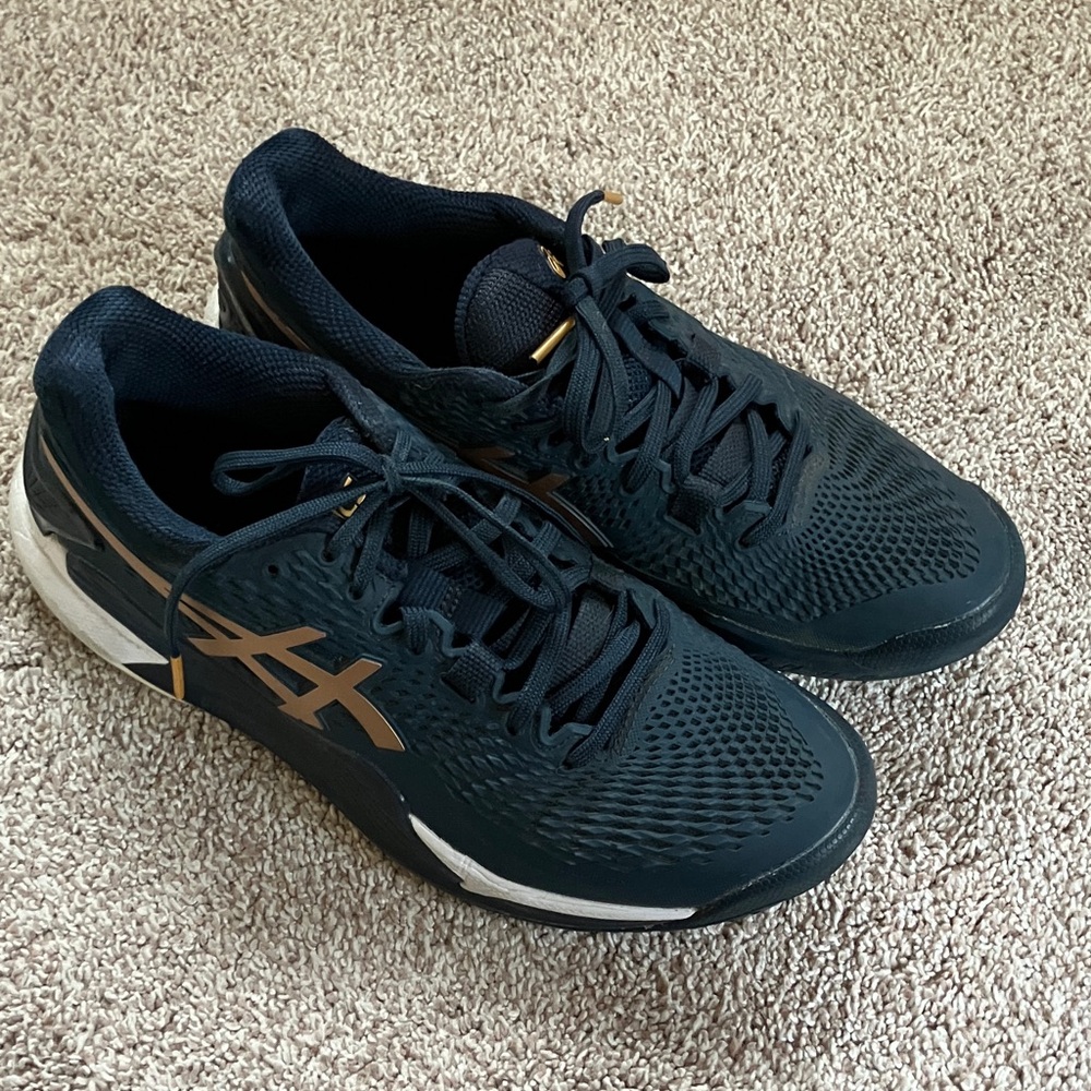 Women’s ASICS Tennis Shoes Navy White Gold Size 7 - Picture 2 of 5